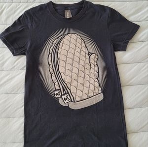 Johnny Cupcakes Tshirt - small